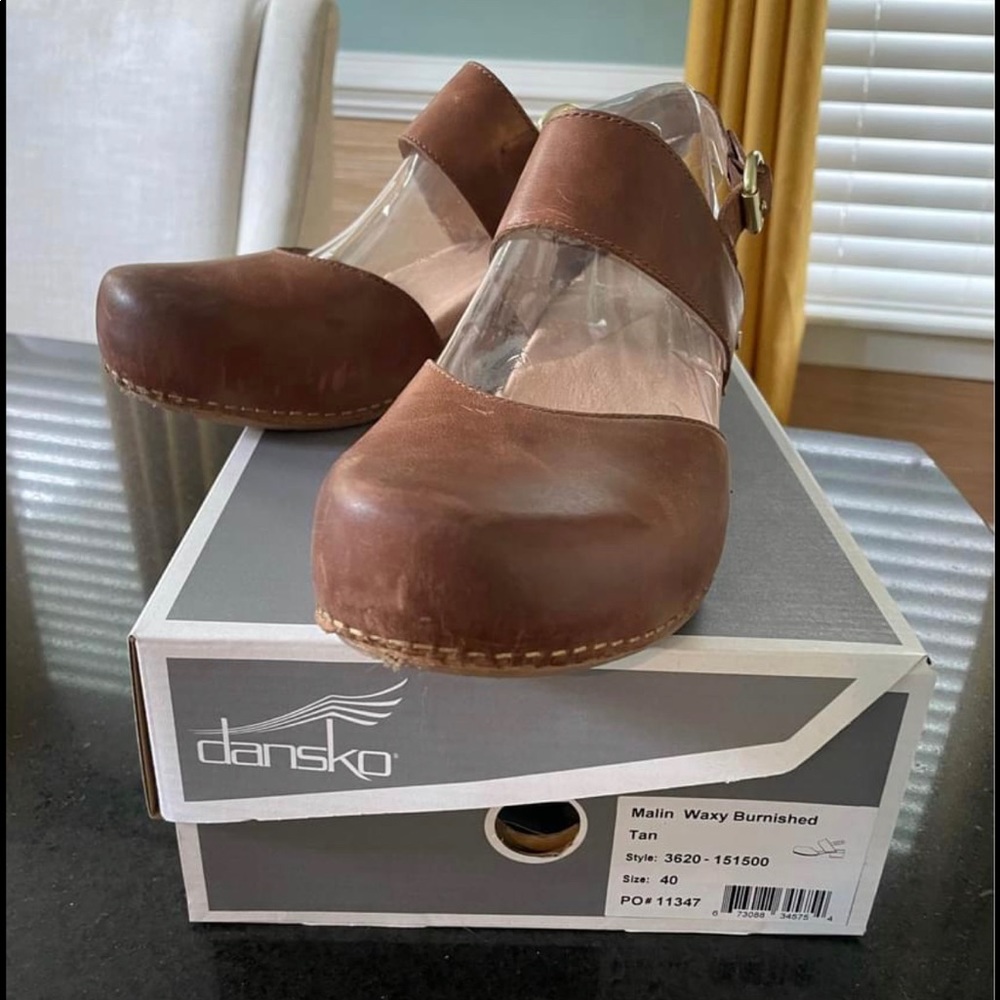 Dansko Malin Tan size 40